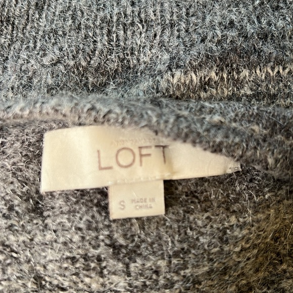 LOFT grey knit sweater - Picture 8 of 9